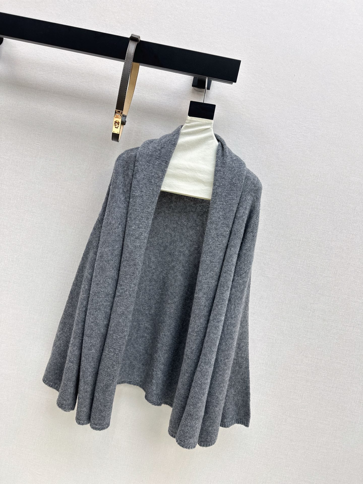 Herm NEW Wool Yarn Cardigan