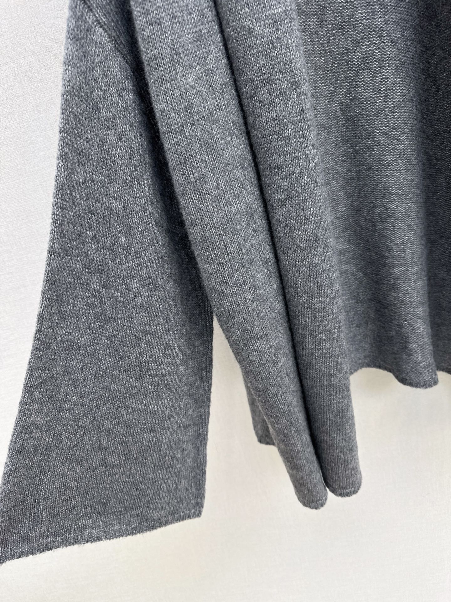 Herm NEW Wool Yarn Cardigan