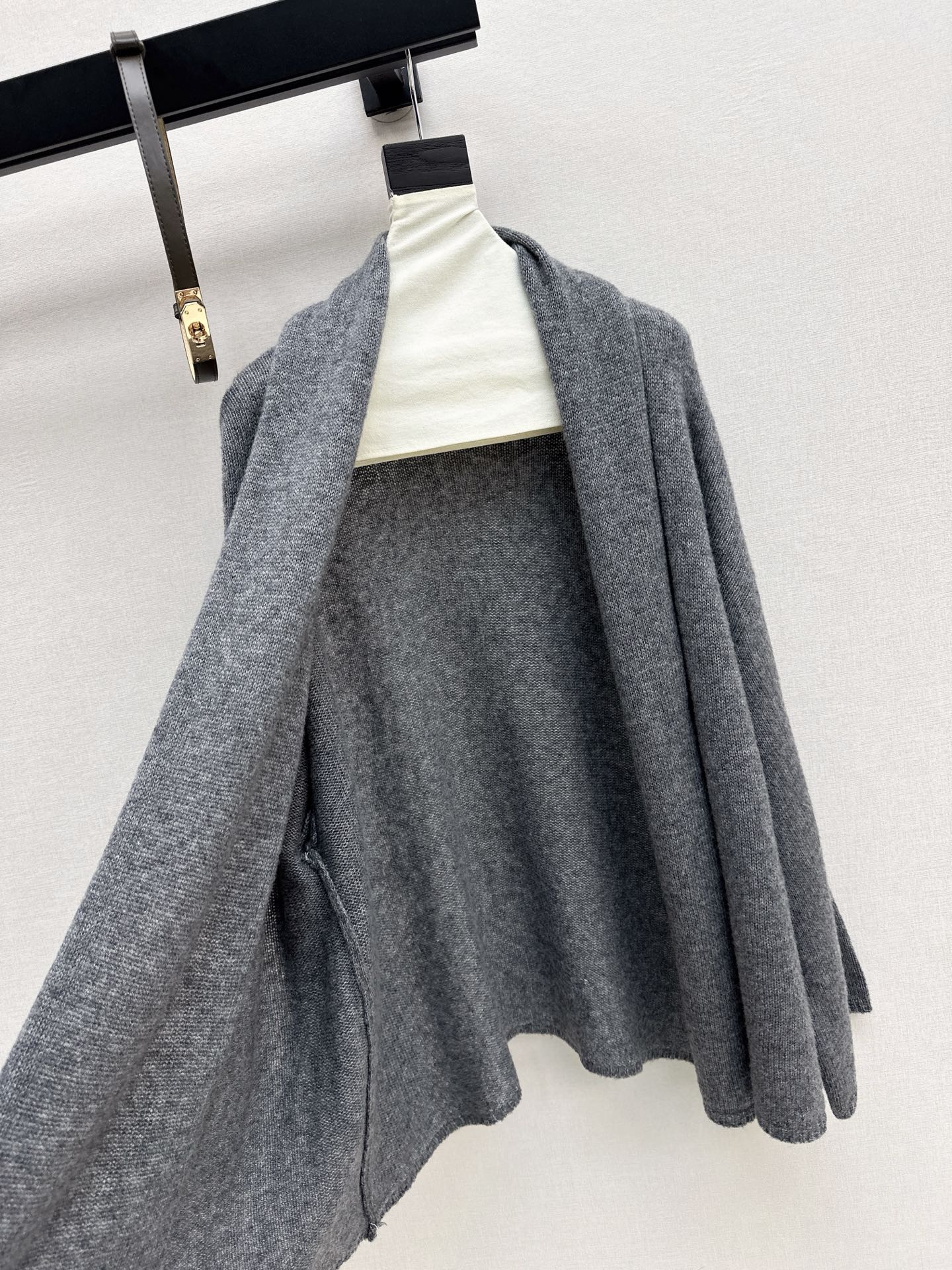 Herm NEW Wool Yarn Cardigan