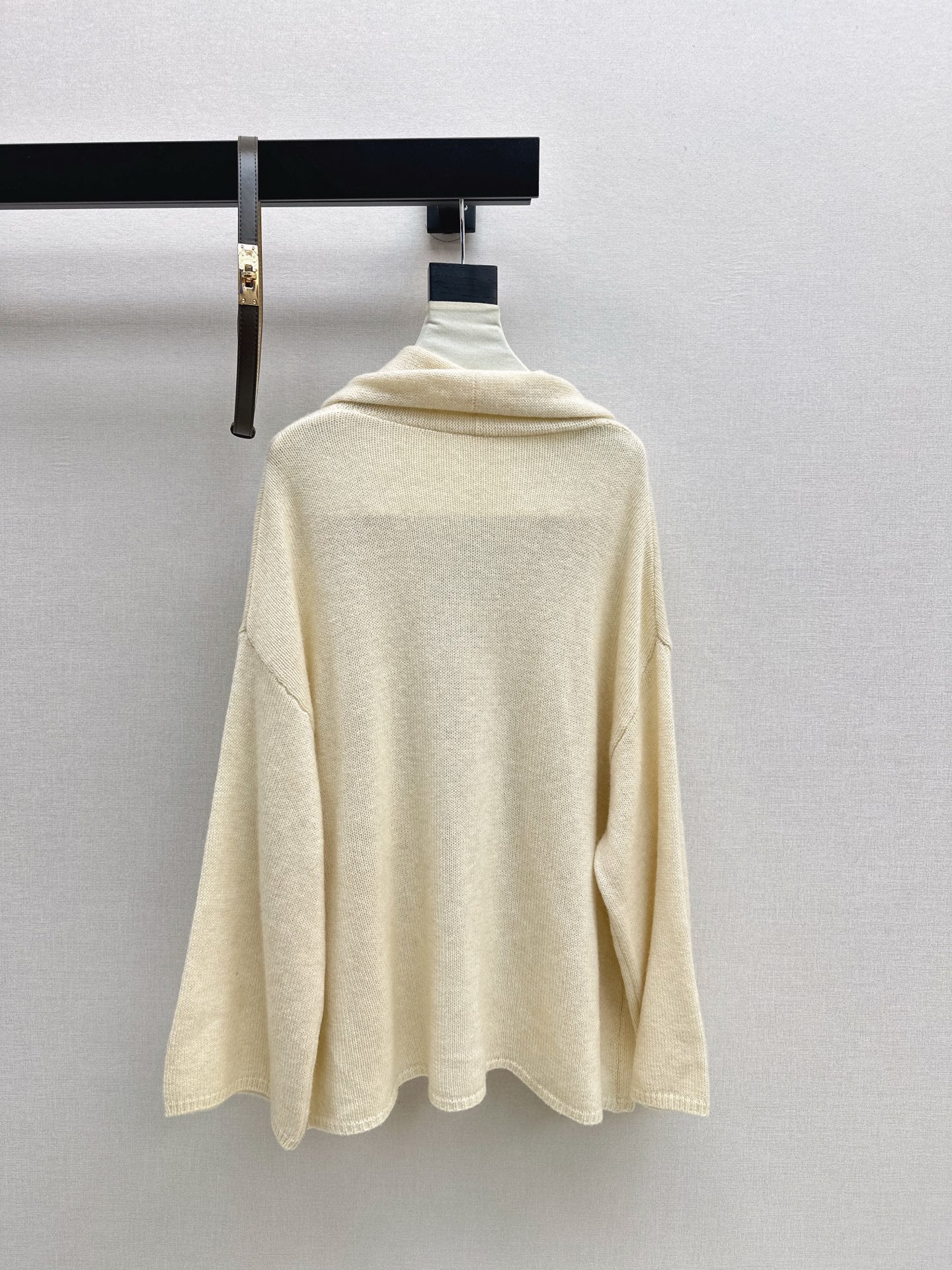 Herm NEW Wool Yarn Cardigan