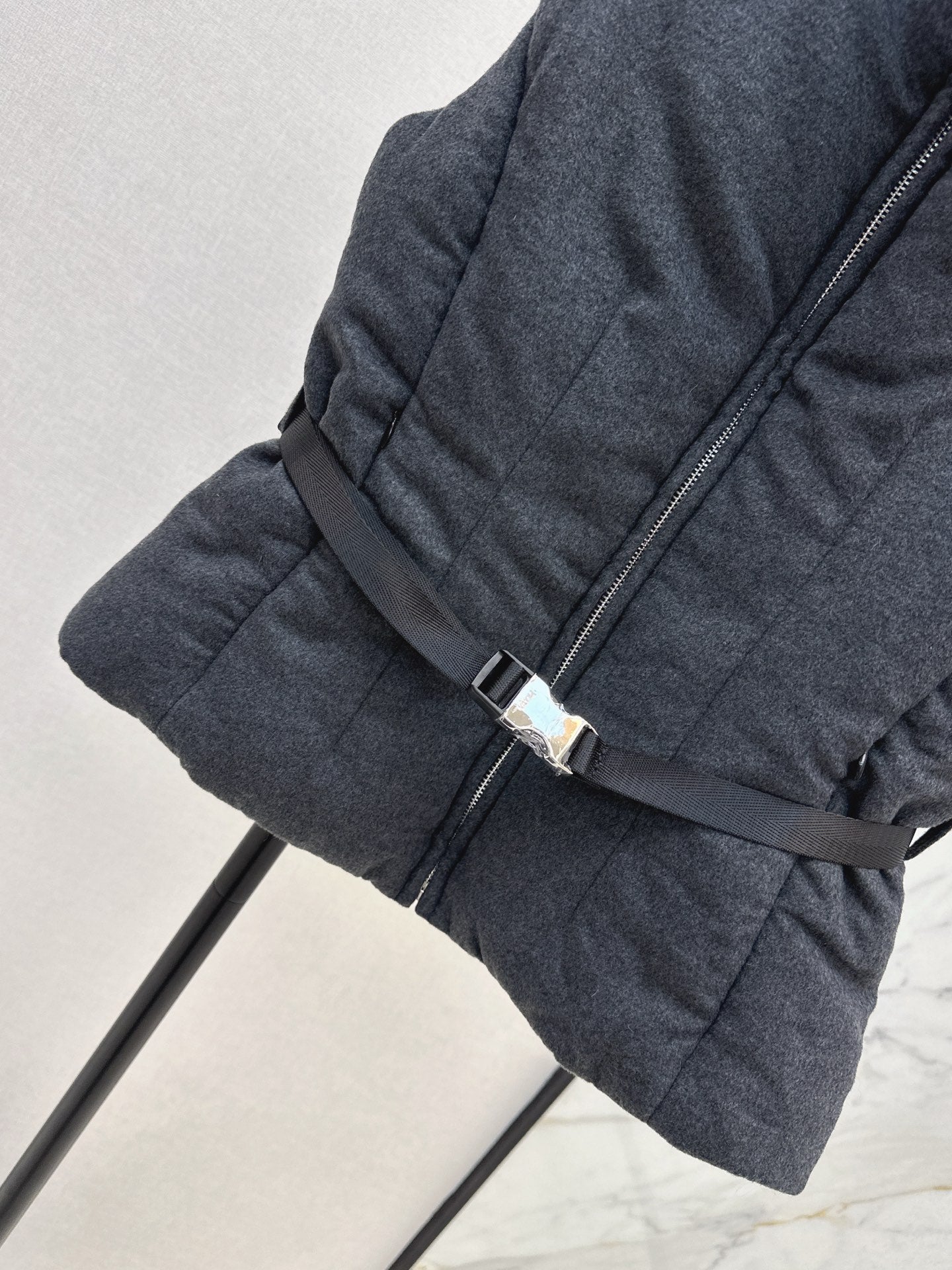 Pra NEW Down vest