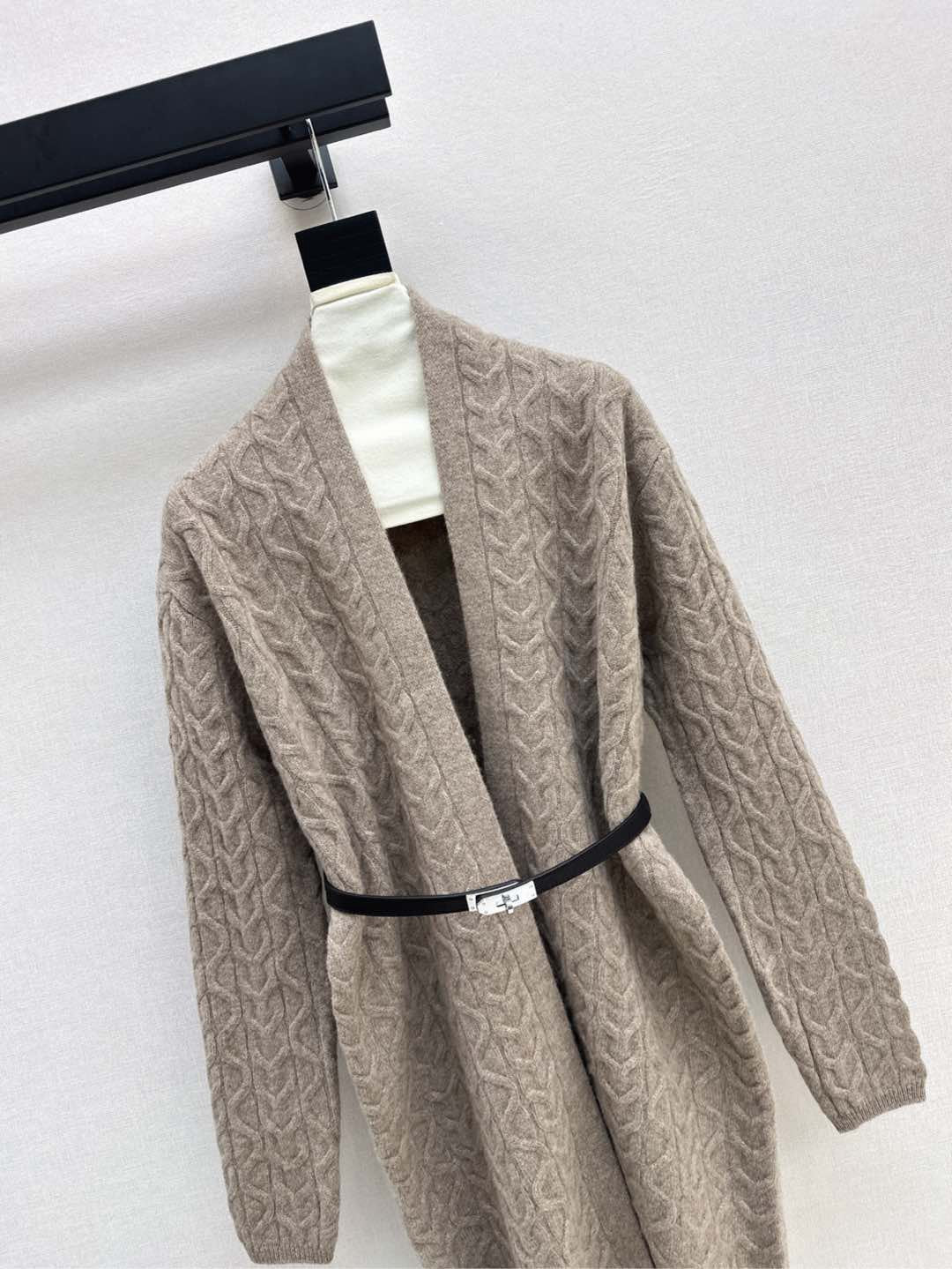 Herm NEW wool cardigan