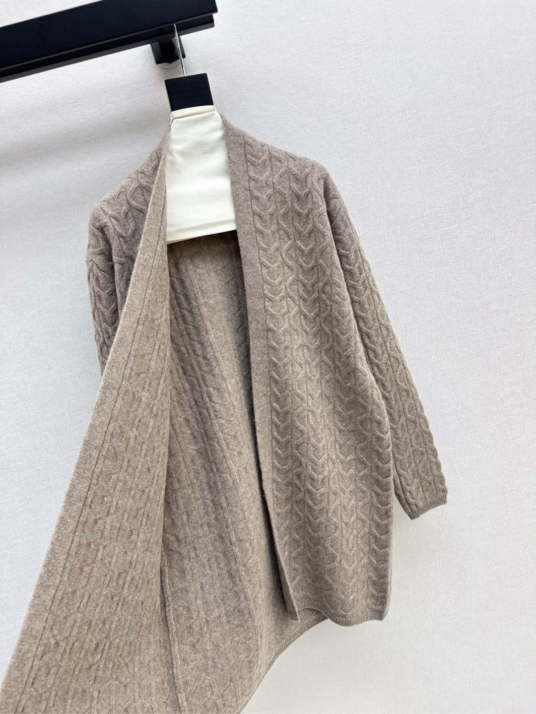 Herm NEW wool cardigan