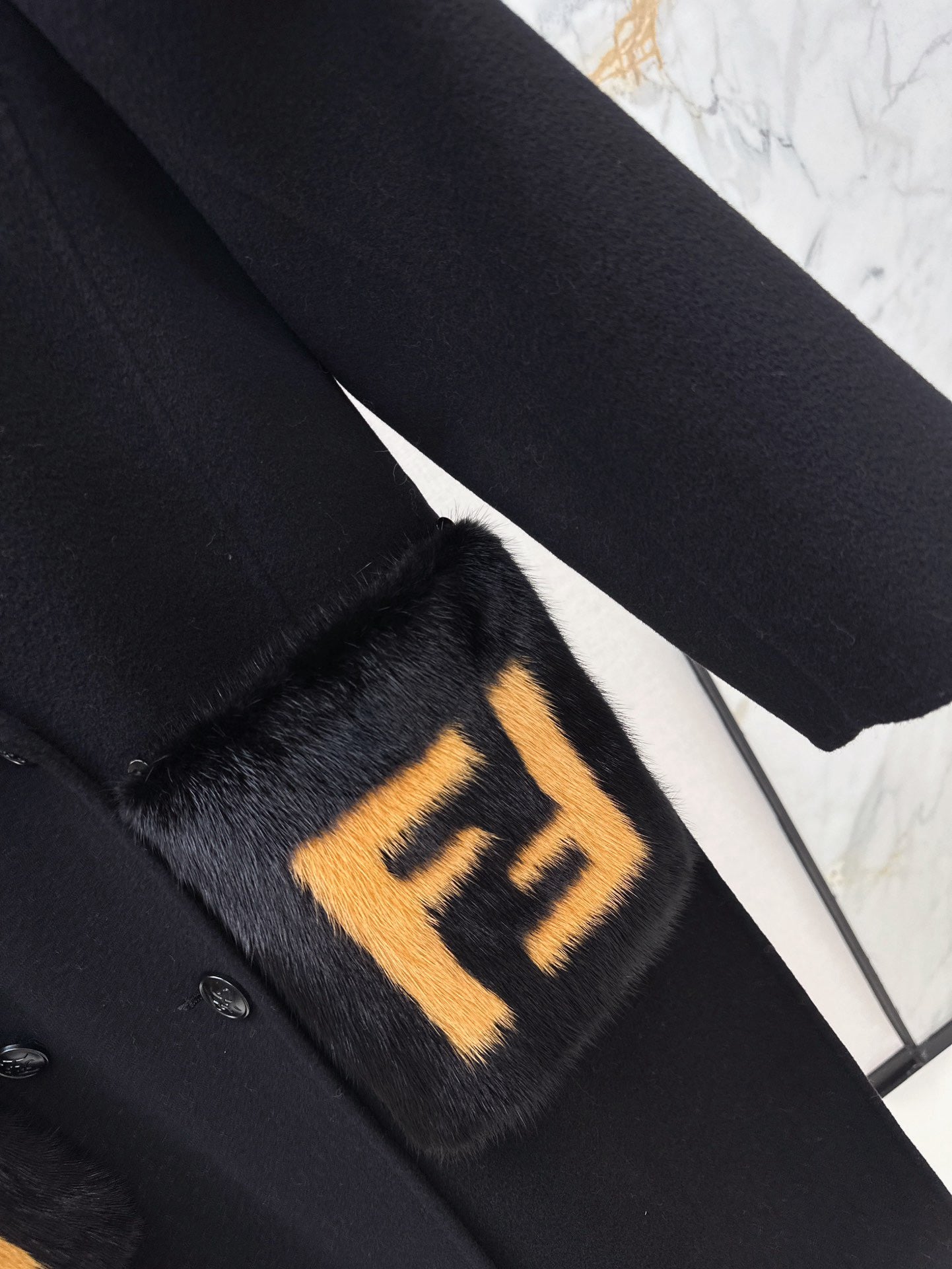 Fend NEW Double-pocket coat