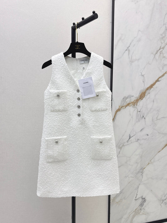 Chan NEW Sleeveless dress