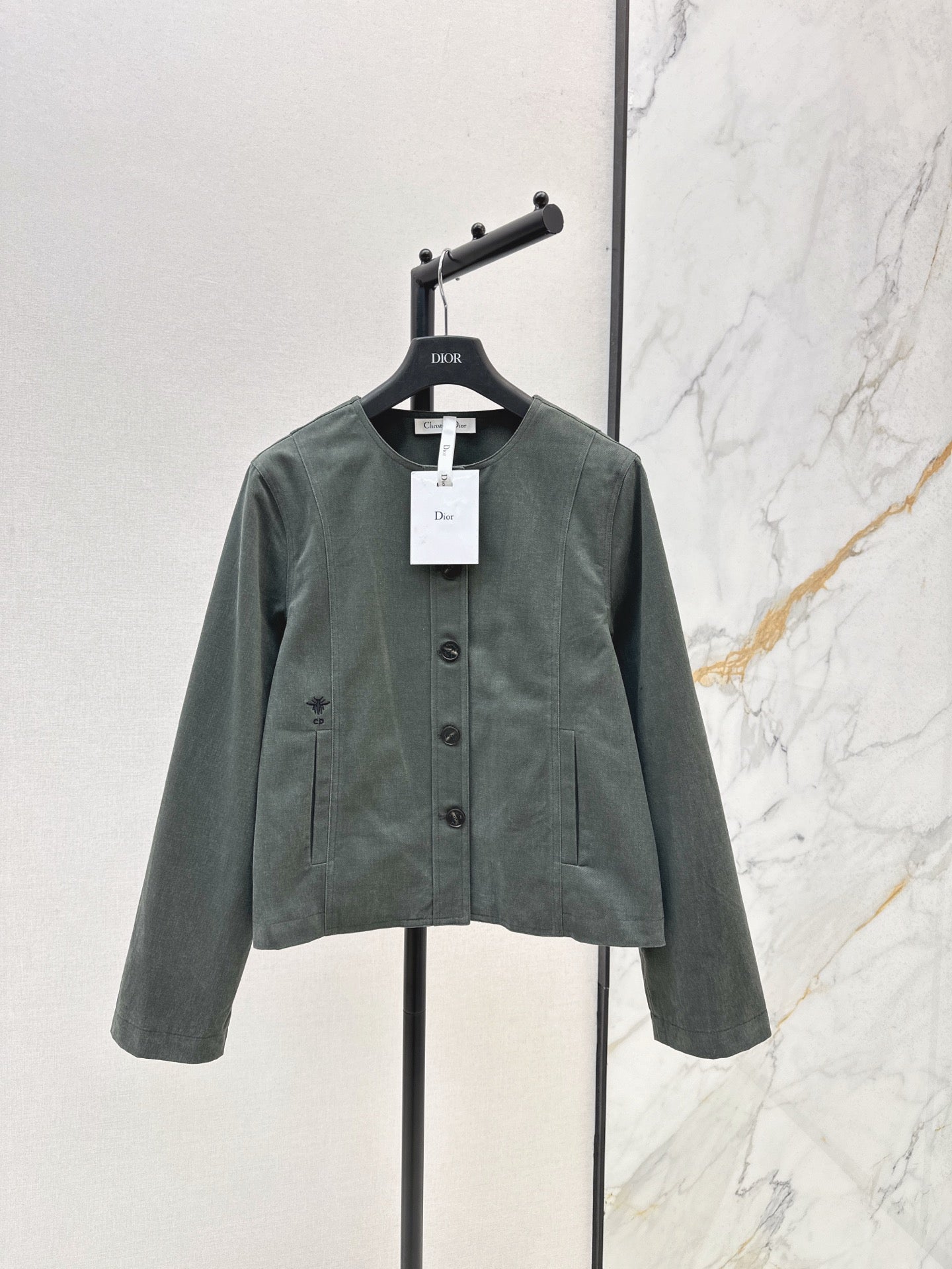 CD NEW bee embroidered jacket