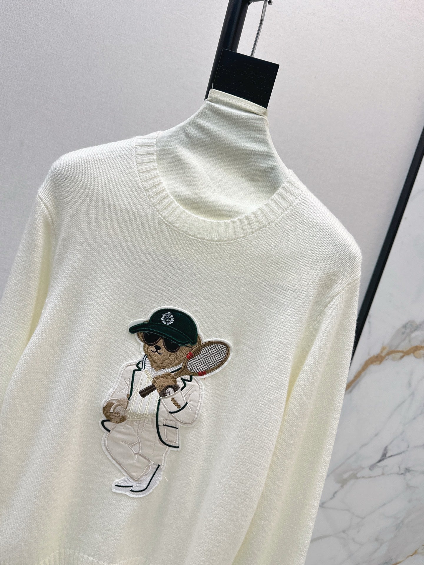 Ra1 NEW bear logo sweater