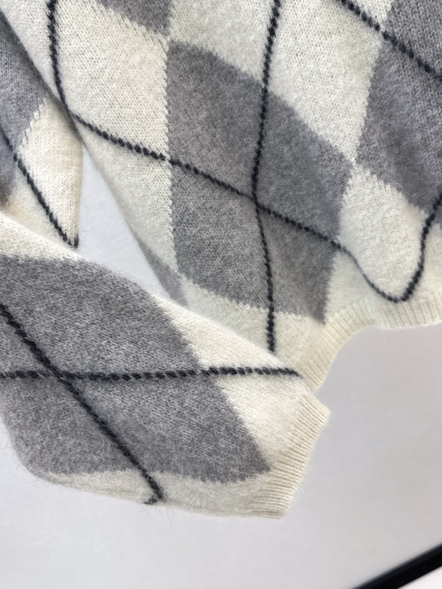 Loro NEW Plaid sweater