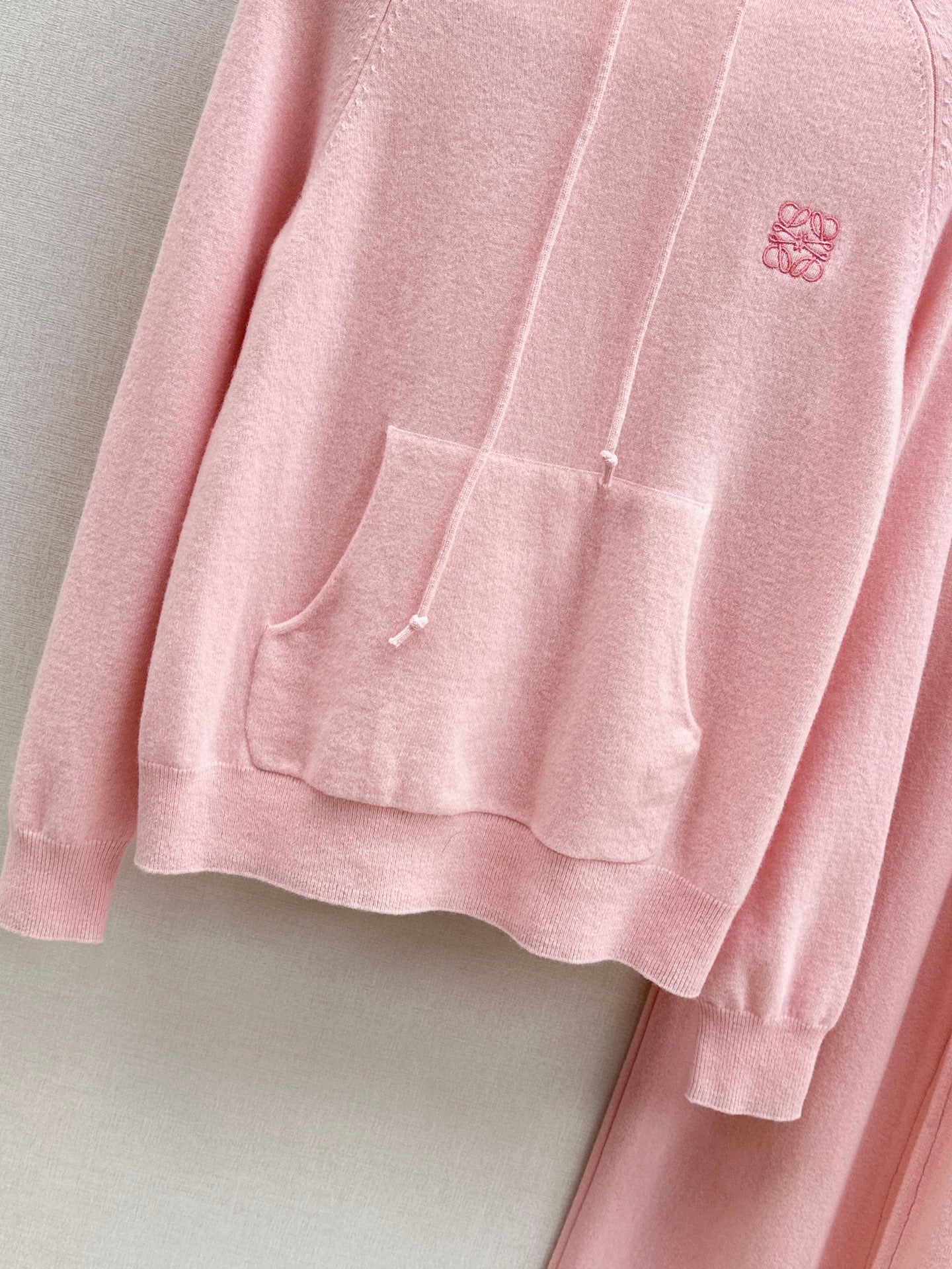 Loe NEW knitted suit