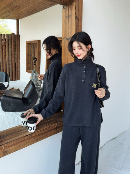 Max NEW knitted suit