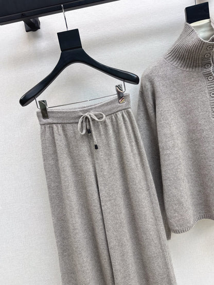 Max NEW knitted suit