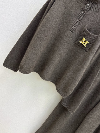 Max NEW knitted suit