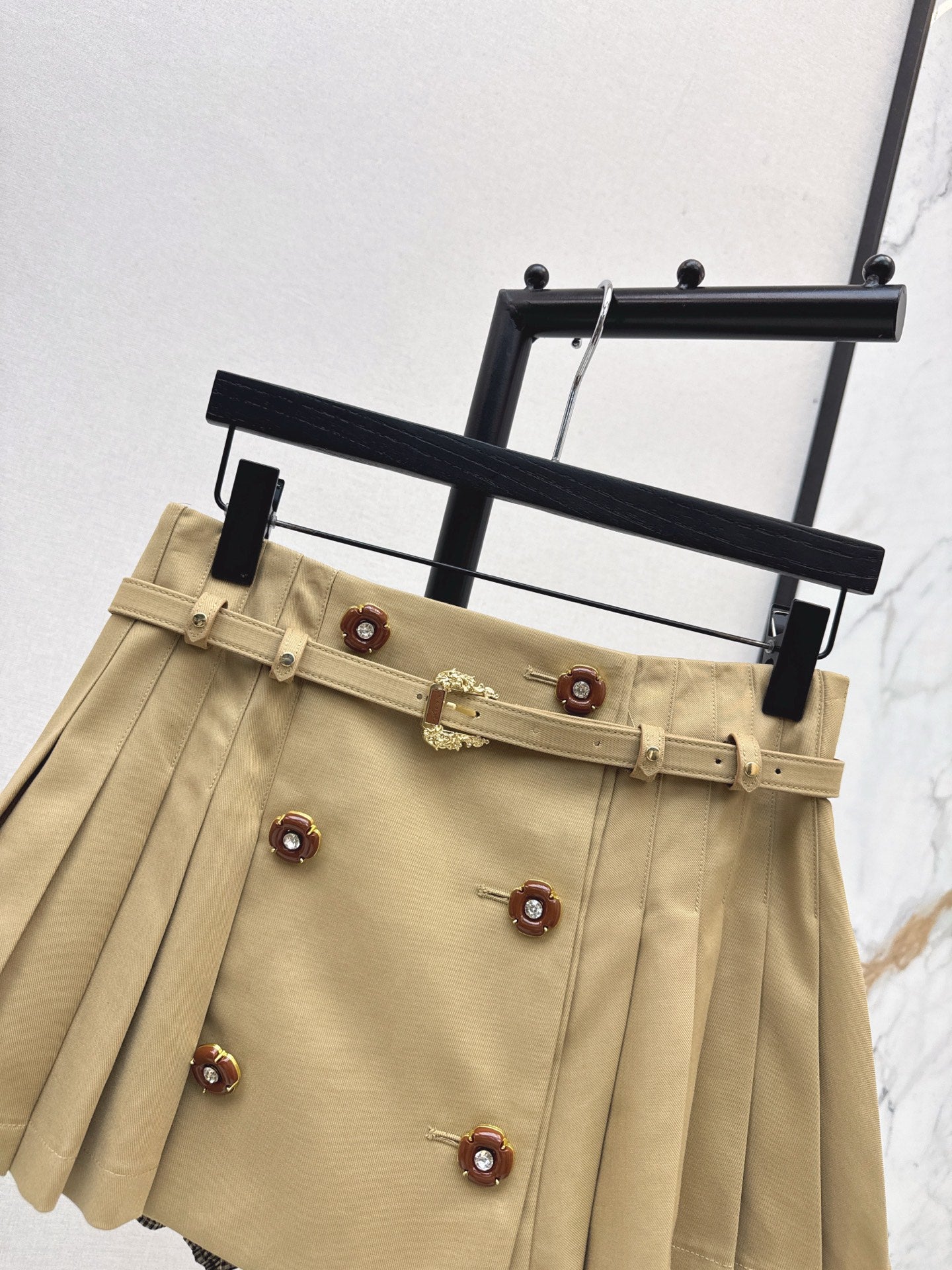 Va1en NEW Pleated skirtr