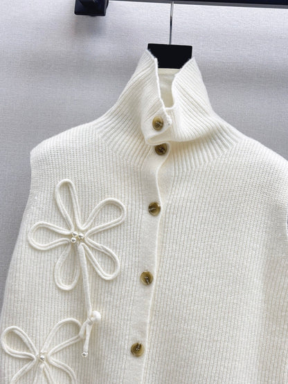 Chan NEW sleeveless knitted suit