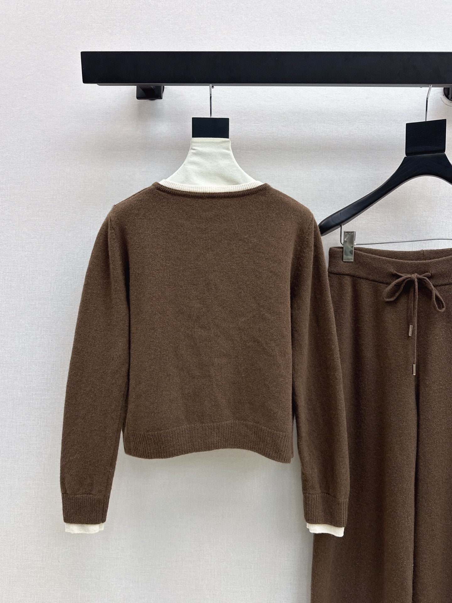 Loro NEW knitted suit