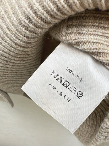 Burne NEW knitted suit