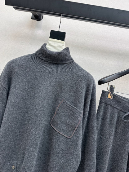 Burne NEW knitted suit