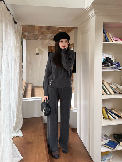 Burne NEW knitted suit