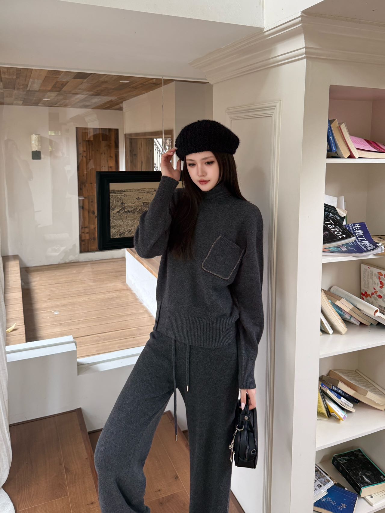 Burne NEW knitted suit