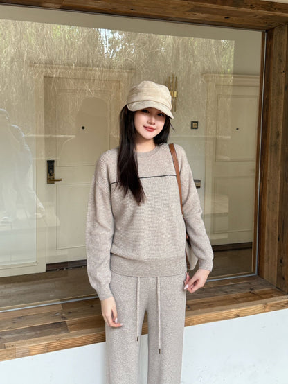 Burne NEW knitted suit