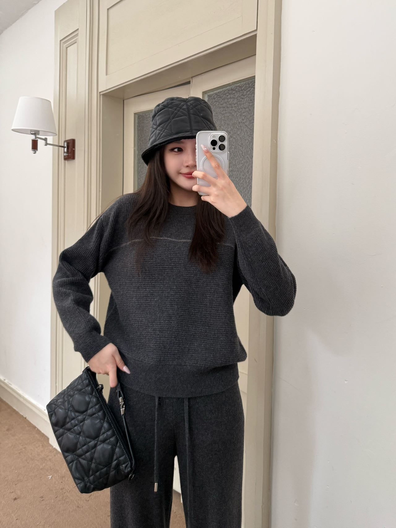 Burne NEW knitted suit