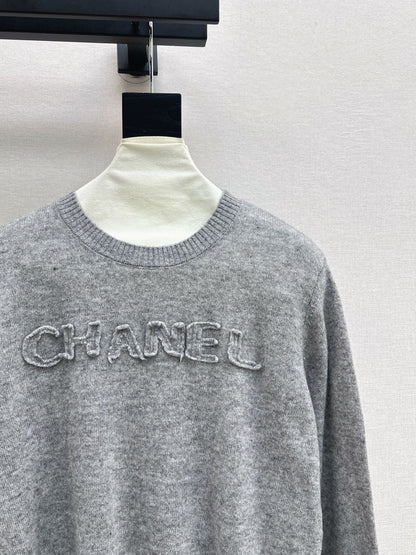 Chan NEW knitted sweater