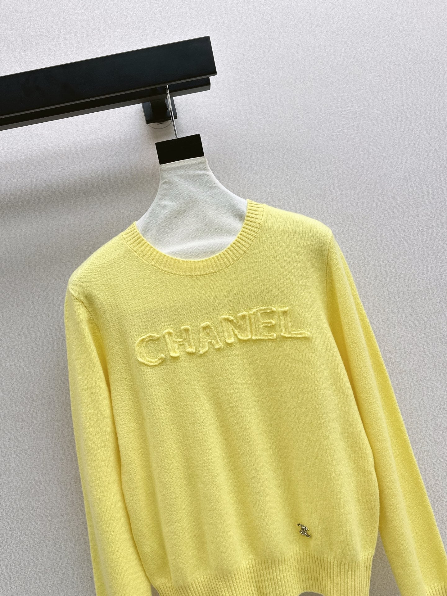 Chan NEW knitted sweater