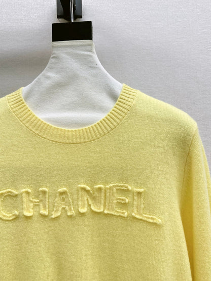 Chan NEW knitted sweater