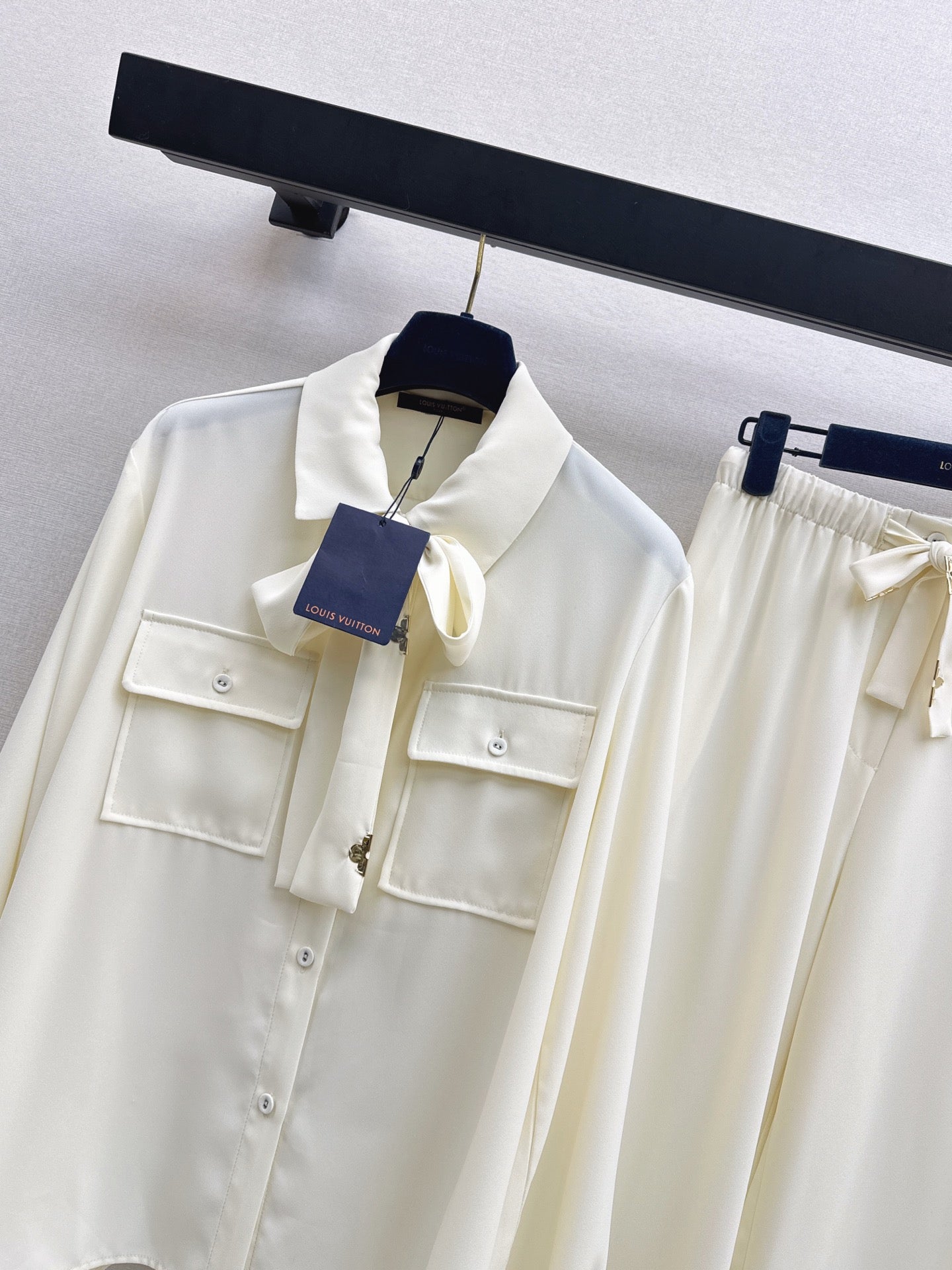 Louis NEW Temperament suit