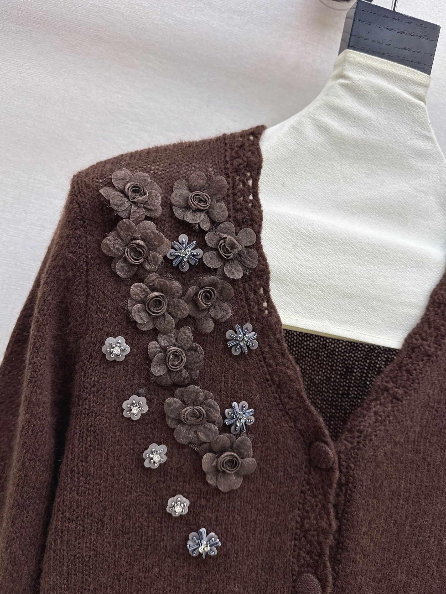 Chan NEW V-neck cardigan