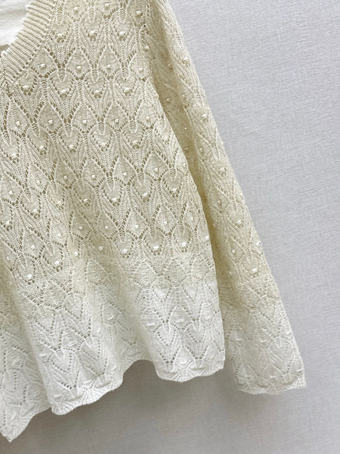 Chan NEW V-neck sweater