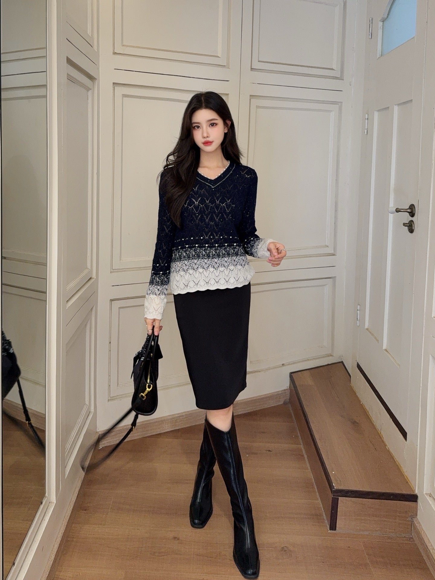 Chan NEW V-neck sweater