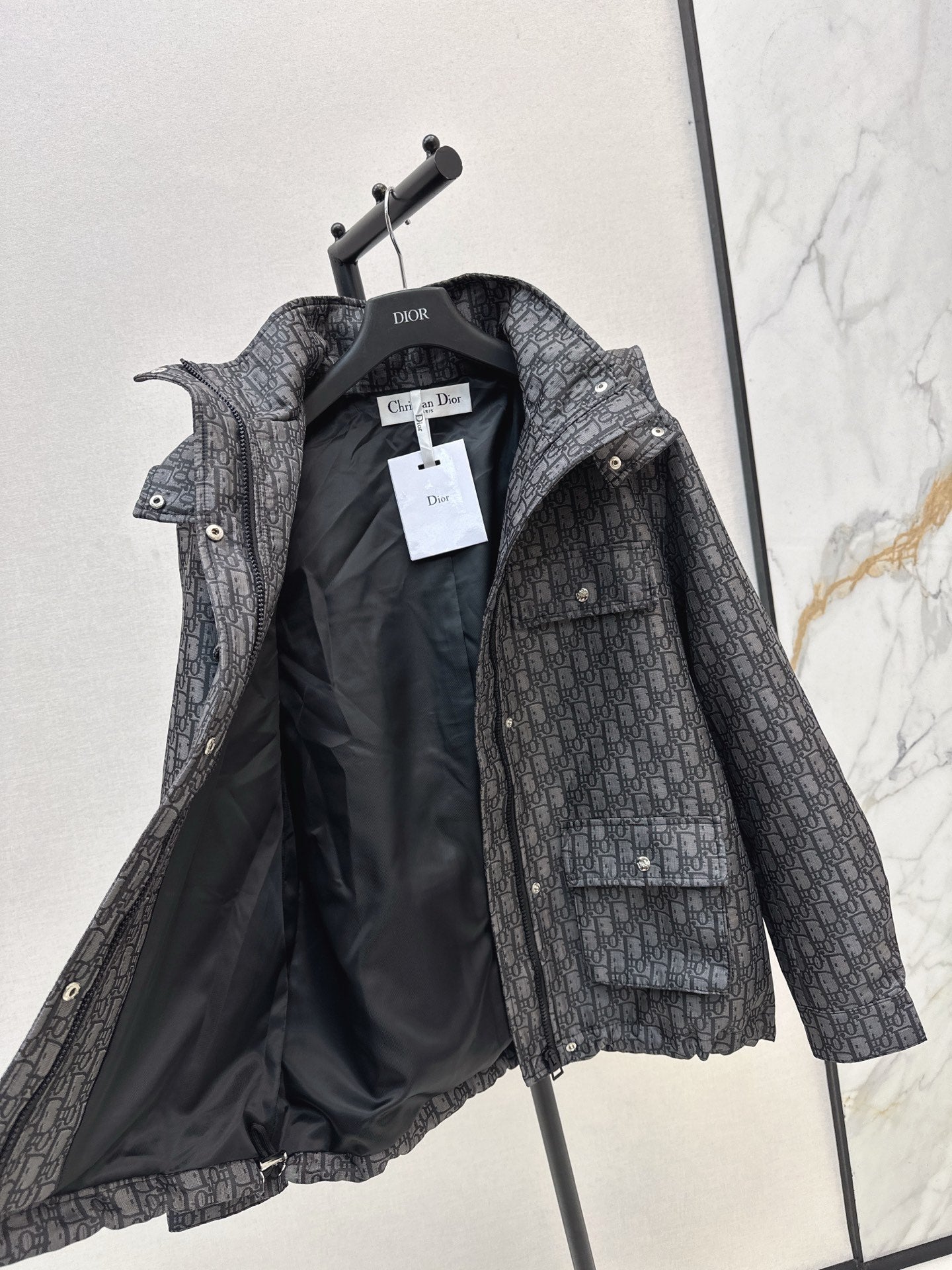 CD NEW Hooded mid-length jacket