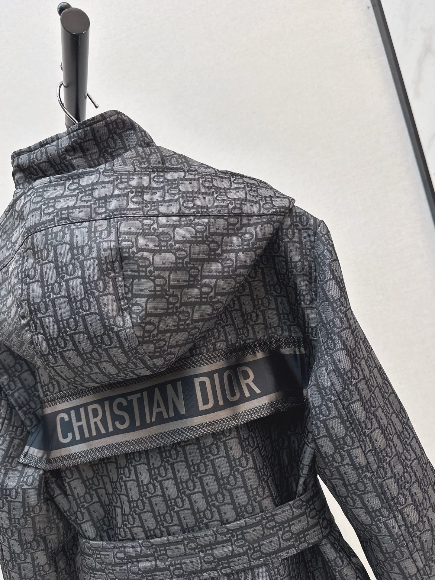 CD NEW Hooded mid-length jacket