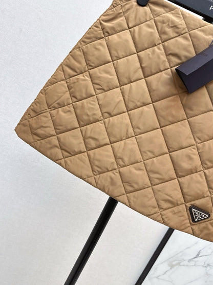 Pra NEW Diamond-patterned skirt