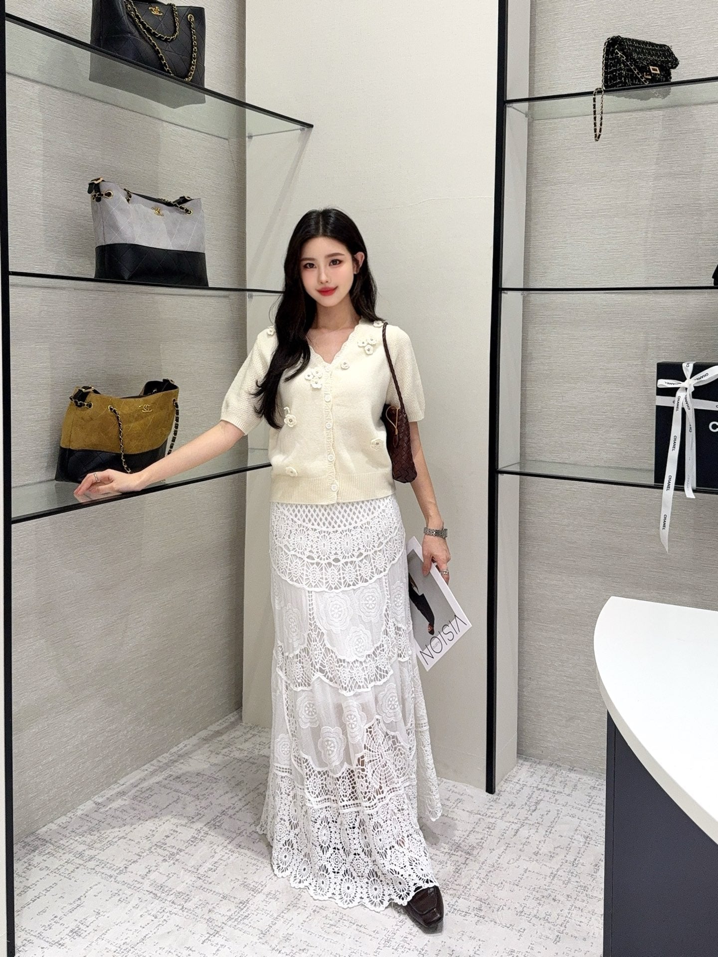 Chan NEW V-neck sweater