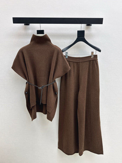 Loro NEW knitted suit