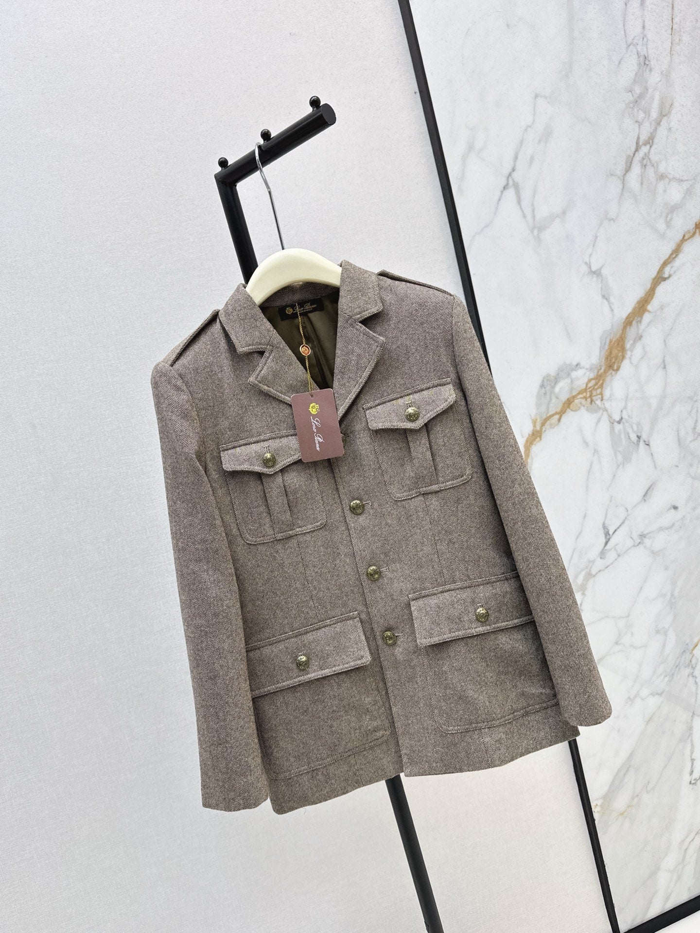 LoroNEW lapel jacket