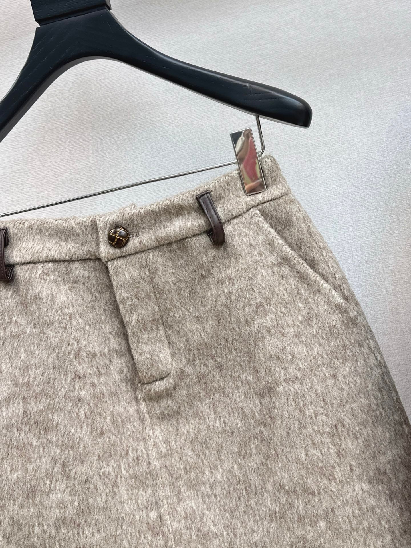 Brune NEW  wool suit