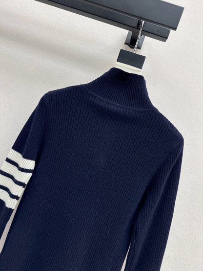 Thom NEW knitted sweater