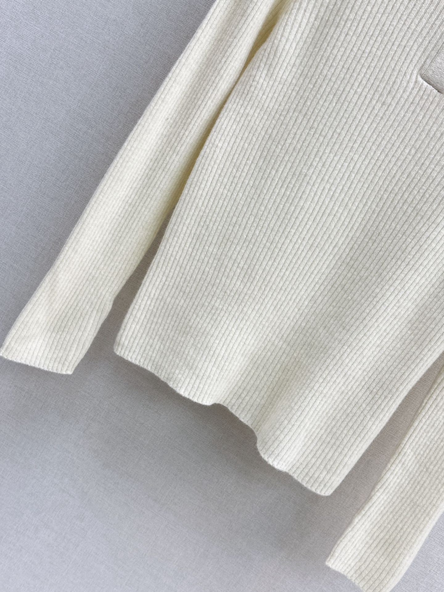 Thom NEW knitted sweater