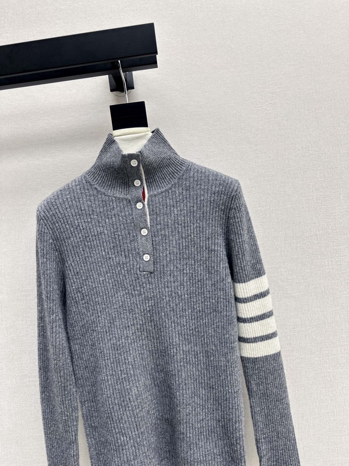 Thom NEW knitted sweater