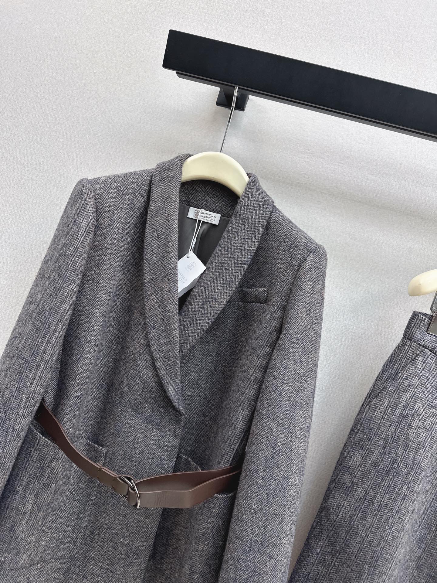 Brune NEW Belted blazer