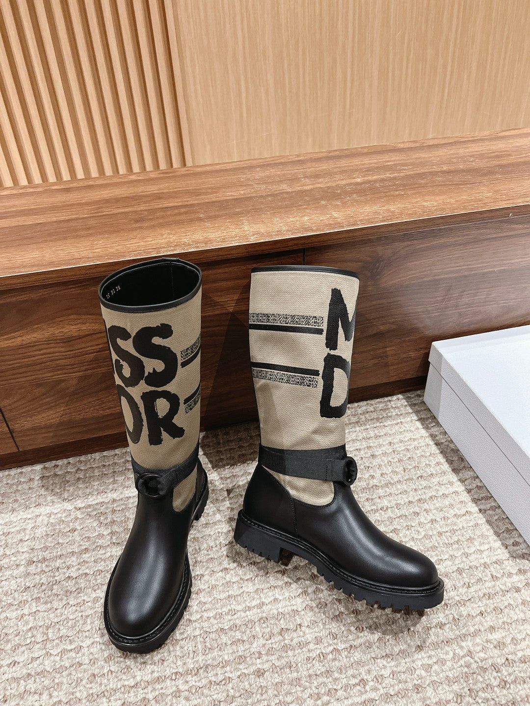 CD NEW Classic Knight Boots