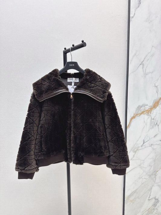 CD NEW fur coat