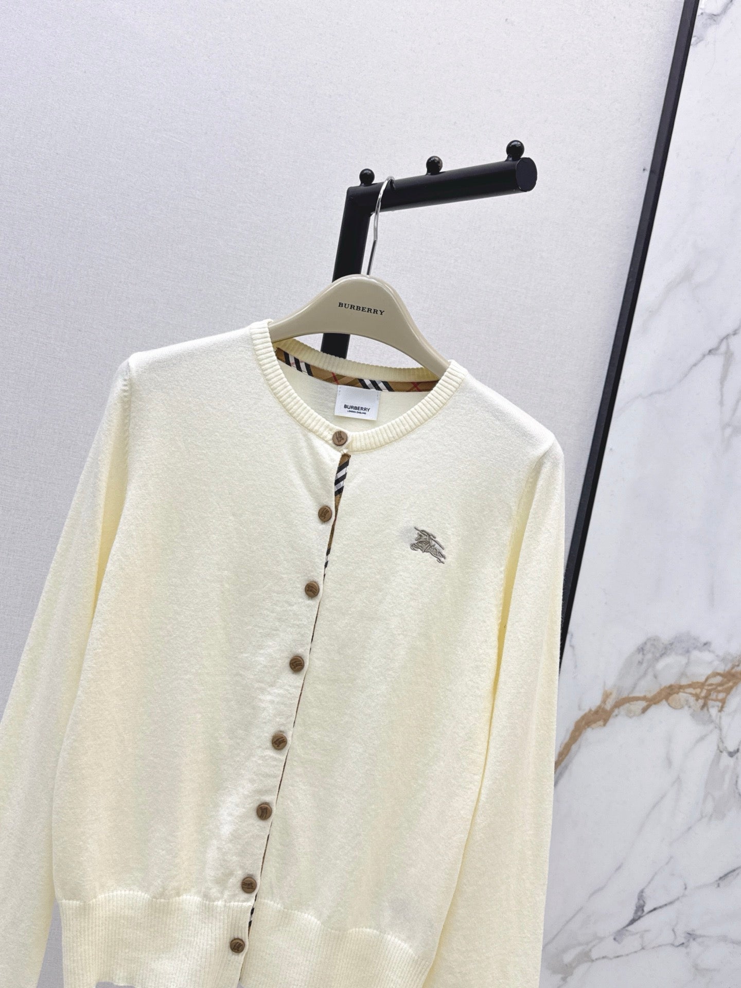 Bur NEW knitted cardigan