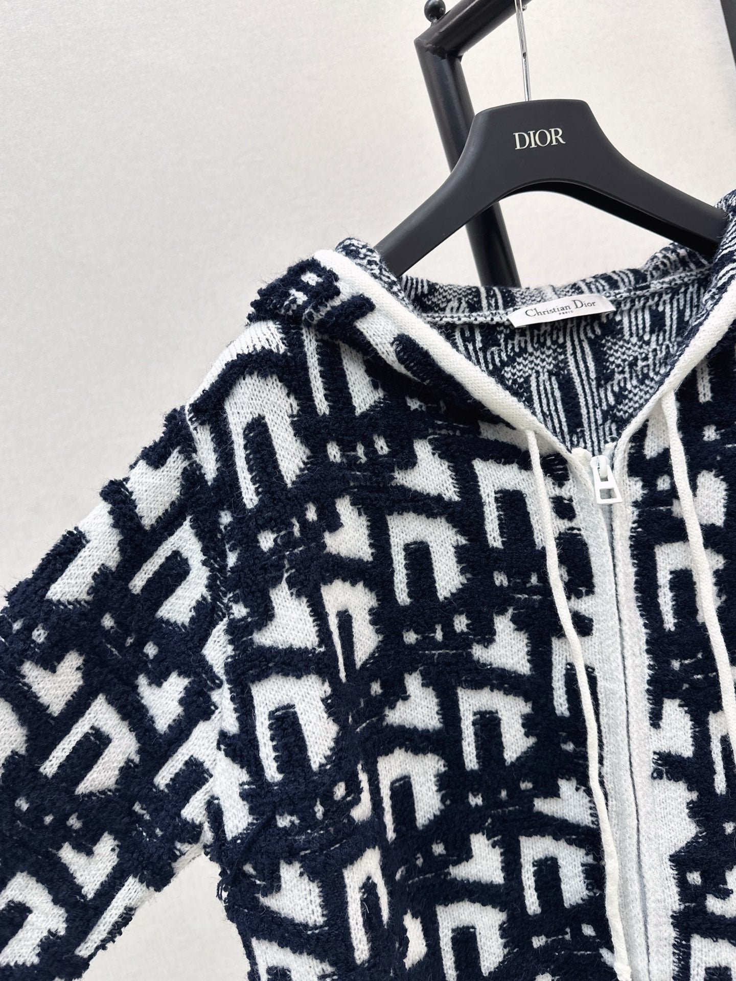 CD NEW Hooded knitted cardigan