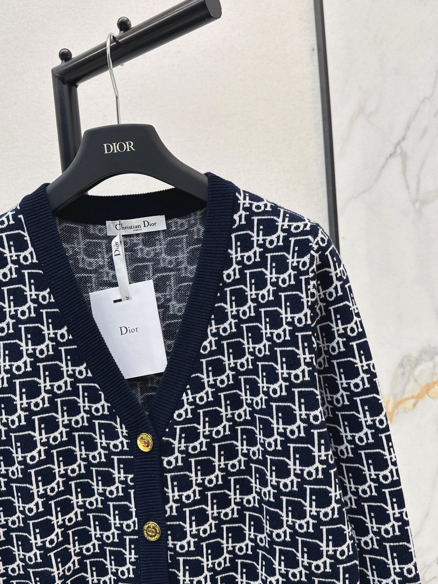 CD NEW V-neck cardigan