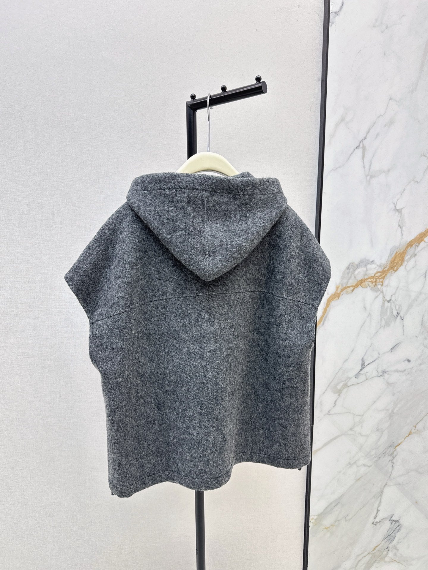 Brune NEW Hooded wool vest