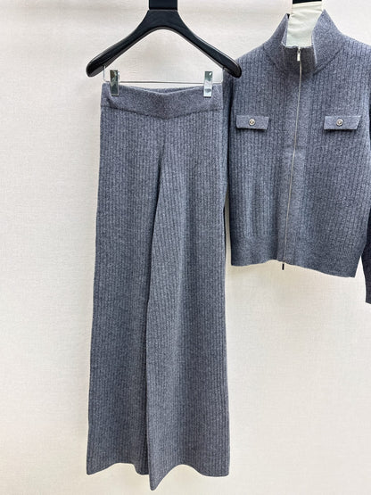 Loro NEW knitted suit